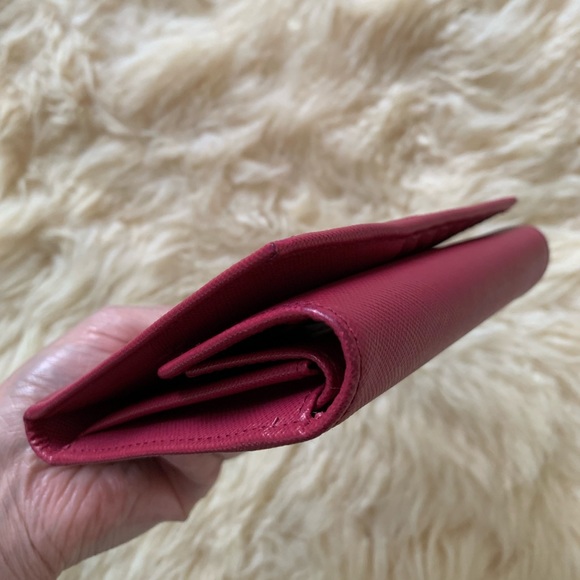 🦋Prada🦋 Saffiano Leather Wallet - Picture 10 of 16